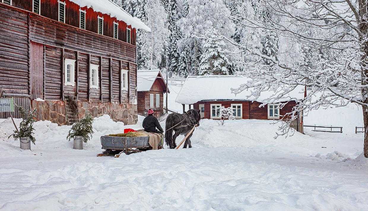 Piltingsrud Gård during winter